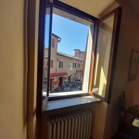 La Casa In Piazza Apartamento *