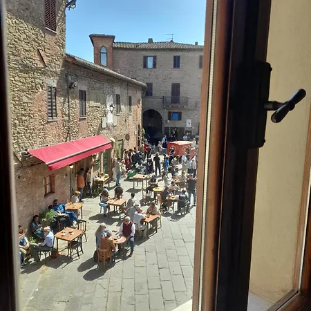 La Casa In Piazza * Panicale